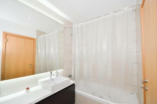 New 2bd Sea View Apartment