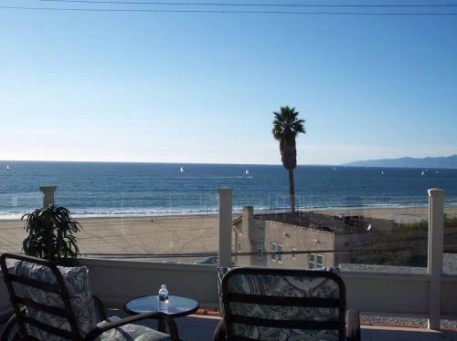 Incredible Los Angeles Beach Home With Amazing Ocean Views