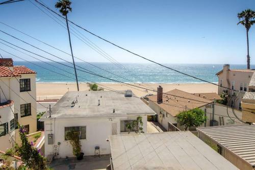 Incredible Los Angeles Beach Home With Amazing Ocean Views