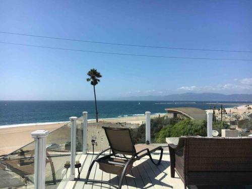 Incredible Los Angeles Beach Home With Amazing Ocean Views