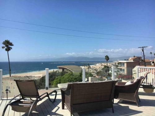 Incredible Los Angeles Beach Home With Amazing Ocean Views