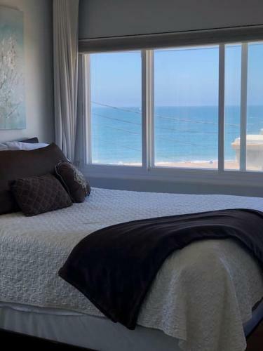Incredible Los Angeles Beach Home With Amazing Ocean Views