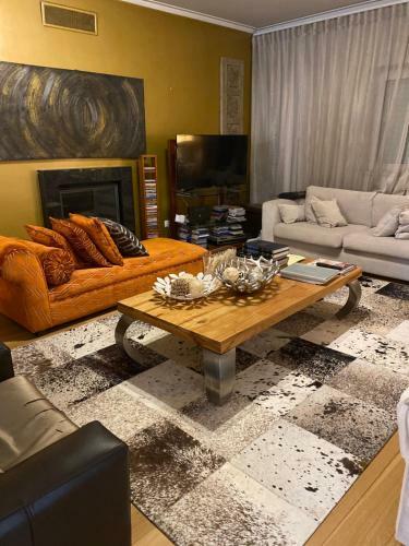 Hostal Sala/quarto Perto Praia E Cidade