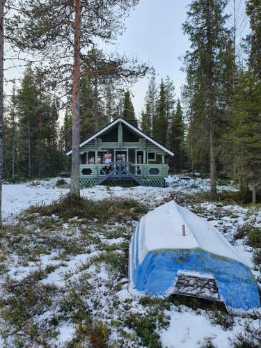Riverside Cottage Near Yll�s, Lapland