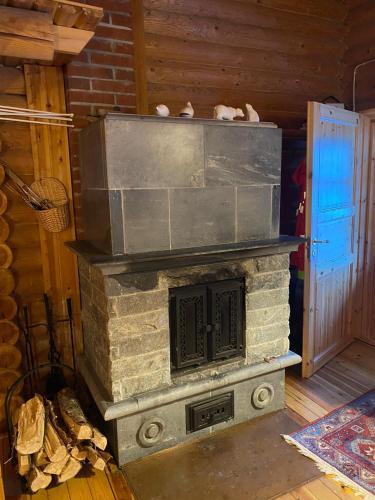 Riverside Cottage Near Yll�s, Lapland