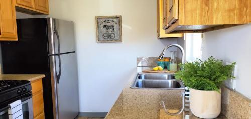 Apartamento Spacious, Chic, Pristine And Free Parking!