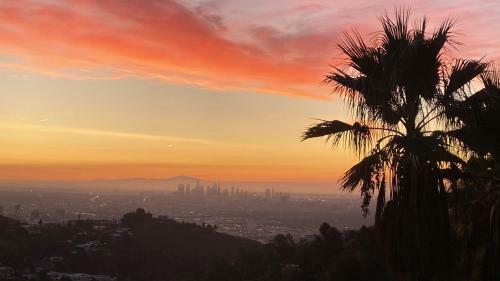 Apartamento Jetliner Views In The Hollywood Hills