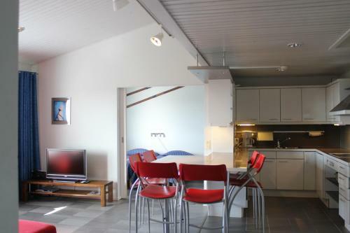 Kumpare Apartments