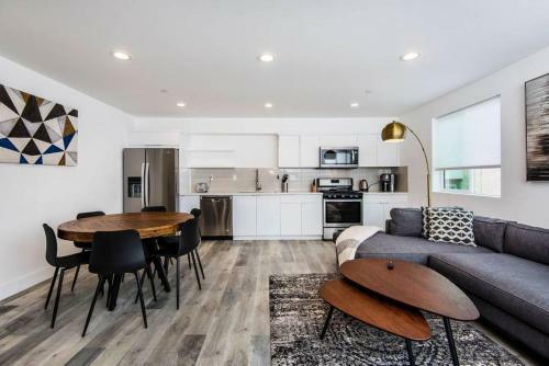 Apartamento Stay Gia Chic Modern 3br Townhome At Miracle Mile B