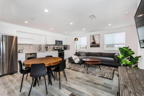Apartamento Stay Gia Chic Modern 3br Townhome At Miracle Mile B