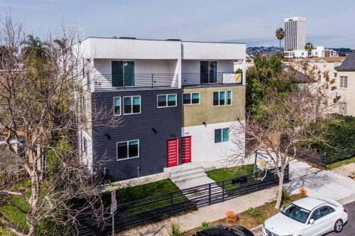 Apartamento Stay Gia Chic Modern 3br Townhome At Miracle Mile B