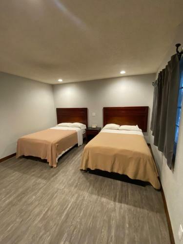 Hotel Sandman Motel