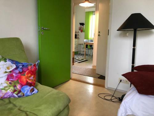 Apartamento V�rik�s Puutalokaksio 1-6 Hl�lle, Ilm Parkit