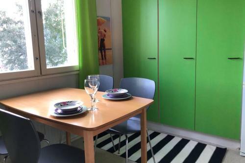 Apartamento V�rik�s Puutalokaksio 1-6 Hl�lle, Ilm Parkit