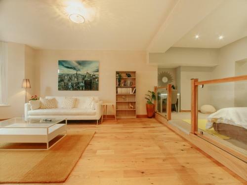 Bessemer House Apartments