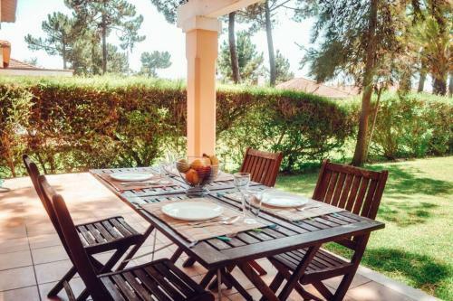 Cozy 3 Bedroom New Villa, Sleeps 7