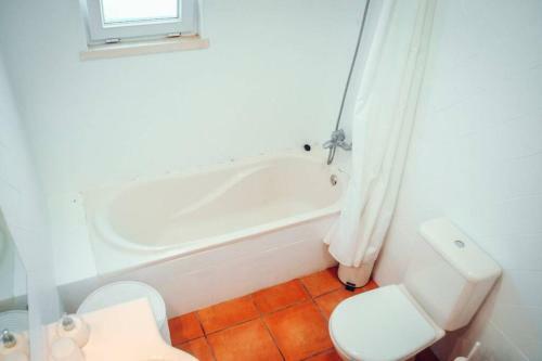Cozy 3 Bedroom New Villa, Sleeps 7