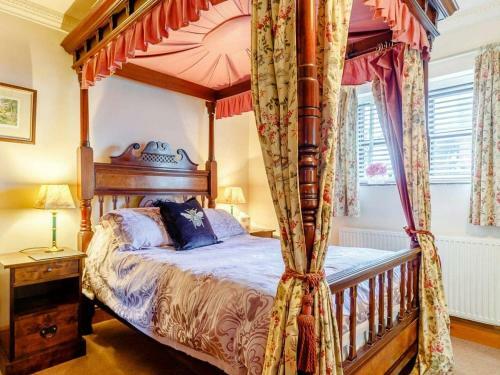 The Pigsty - Uk30945