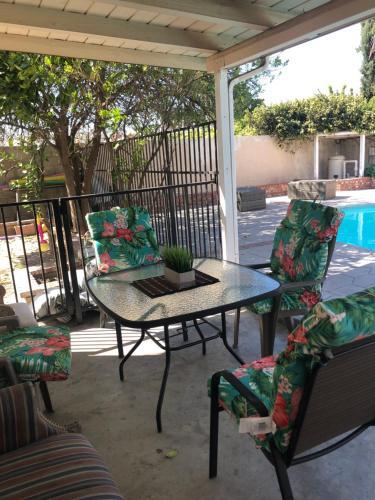 Los Angeles 6 Bedroom /3 Bath Pool