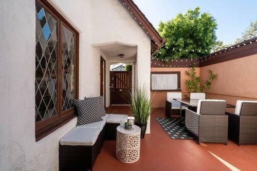 Hollywood - King Beds - Large Patio