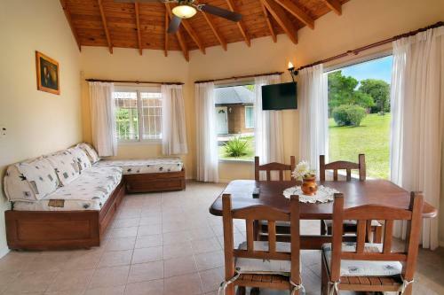 Lodge Solar Encantado Caba�as & Chalet