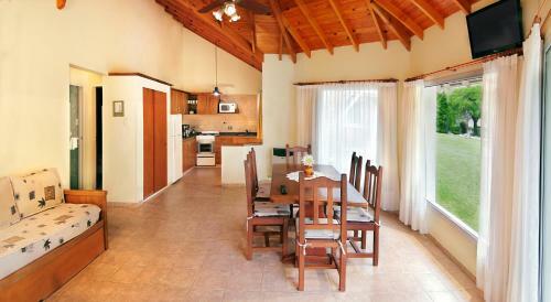 Lodge Solar Encantado Caba�as & Chalet