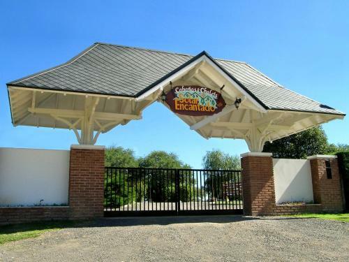 Lodge Solar Encantado Caba�as & Chalet