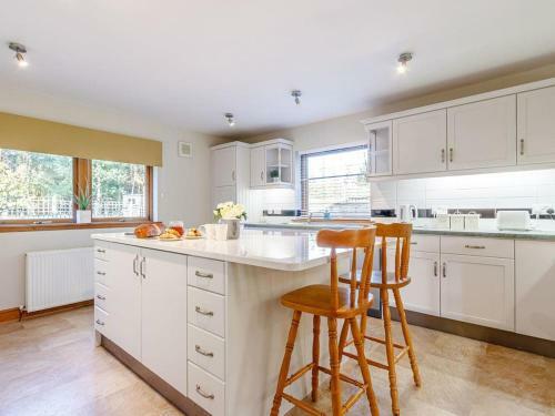 Birdie Cottage - Uk31564
