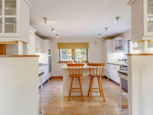 Birdie Cottage - Uk31564