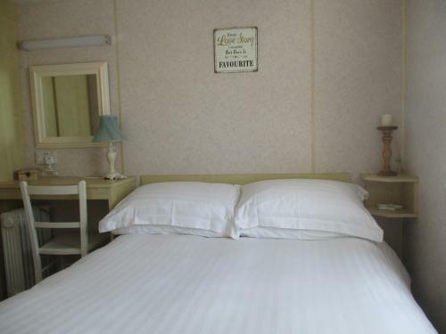 Summer Breeze Caravan