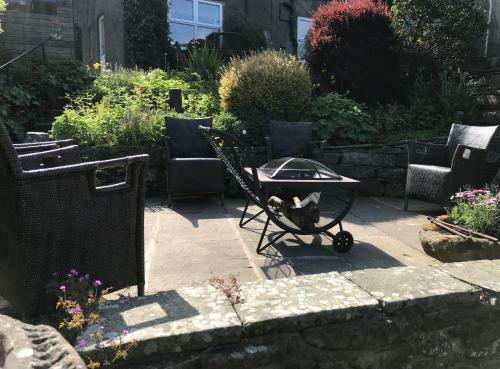 Bridge Cottage, Bainbridge, With Riverside Garden!