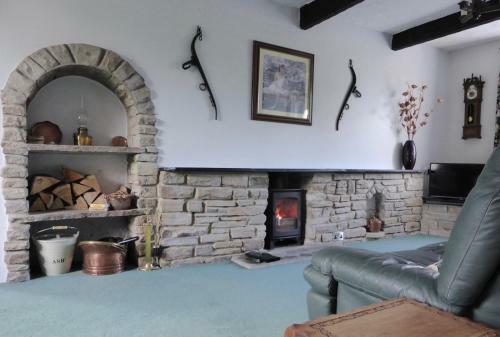 Bridge Cottage, Bainbridge, With Riverside Garden!
