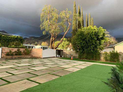 Villa A Serene Home With 5br, 3ba, Pool, Spa, And Mini-golf
