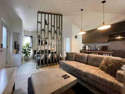 Entire 4-unit Complex With Private Swimming Pool