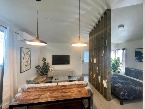 Entire 4-unit Complex With Private Swimming Pool