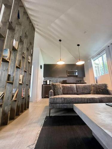 Entire 4-unit Complex With Private Swimming Pool