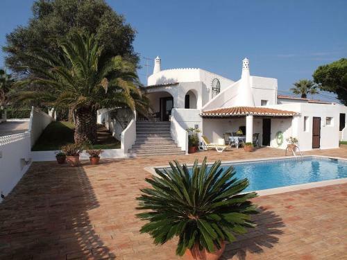 Villa Gatao