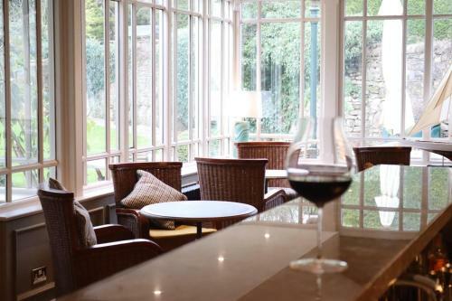 Rafters At Riverside House Hotel