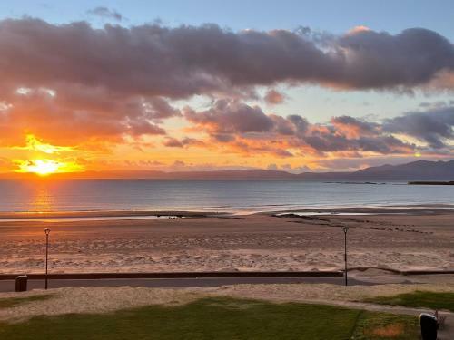 The Mila - Ayr Racecourse - Coorie Doon Apartments
