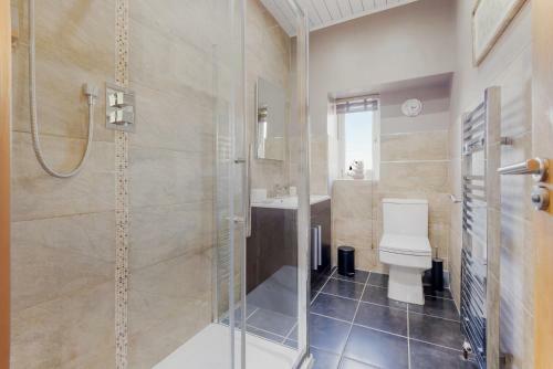 Beautiful 2 3 Bed Apartment With Stunning Views!