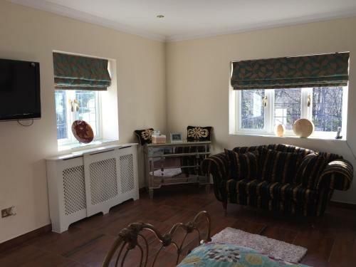 Bed & Breakfast Retreat At The Knowe Auchincruive Estate