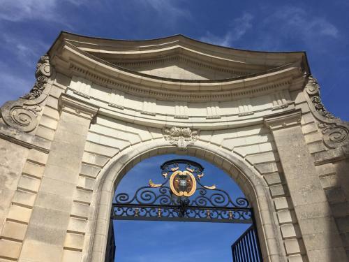 Bed & Breakfast Au 16 Place Saint Louis