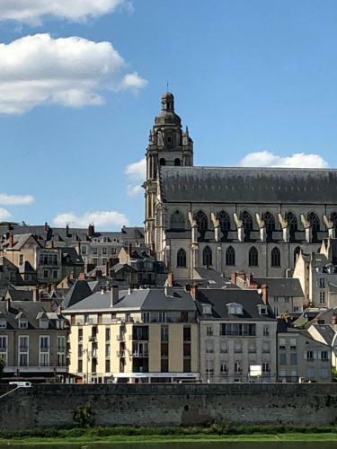 Bed & Breakfast Au 16 Place Saint Louis