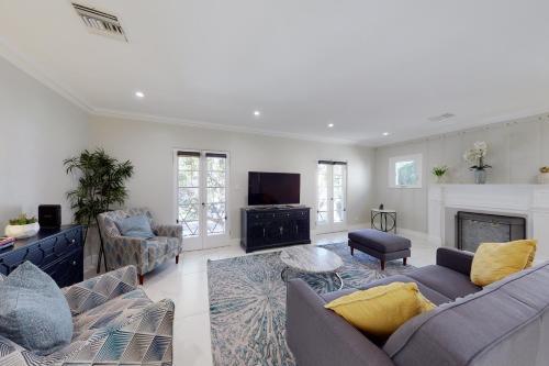 Beverly Hills Central Old World Charm