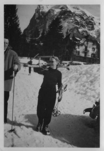 Wee Blondie's Ski Cottage