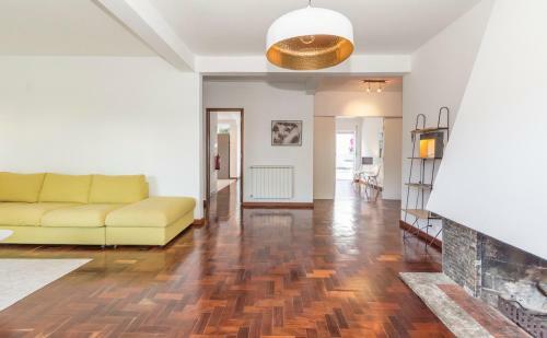 Lovely Villa With 3 Bedrooms And Swimming Pool