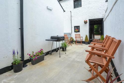 Quay House, North Coast 6 Bedroom Holiday Home