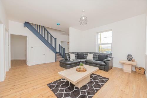 4 Bed Cottage With Hot Tub