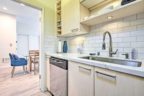 Apartamento Calming Beachfront Getaway Walk To Ocean!