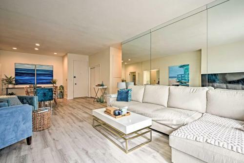 Apartamento Calming Beachfront Getaway Walk To Ocean!